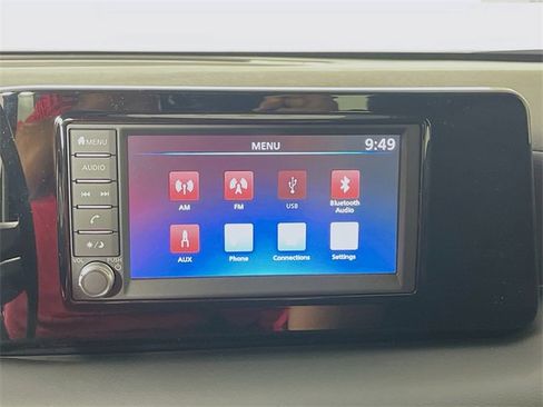 New 2025 Nissan Kicks S image 9