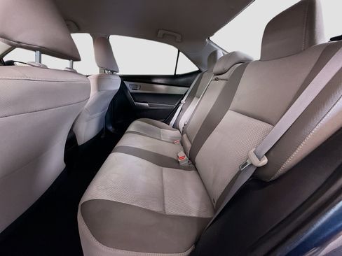 Used 2018 Toyota Corolla LE image 24