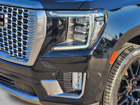 Used 2022 GMC Yukon XL Denali AWD/4WD image 33