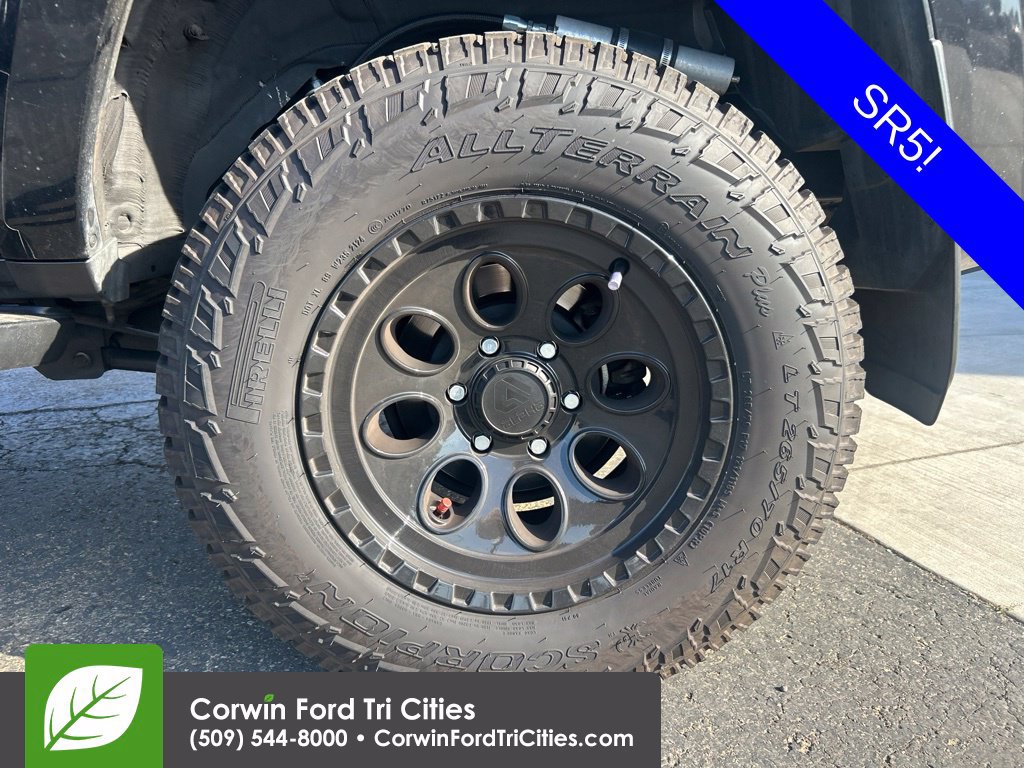 Used 2022 Toyota 4Runner SR5 RWD image 11