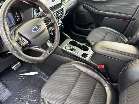 Used 2023 Ford Escape ST-Line w/ Tech Pack #1 AWD/4WD image 10
