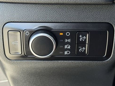 Certified 2022 Ford Escape SE w/ SE Sport Appearance Package image 23