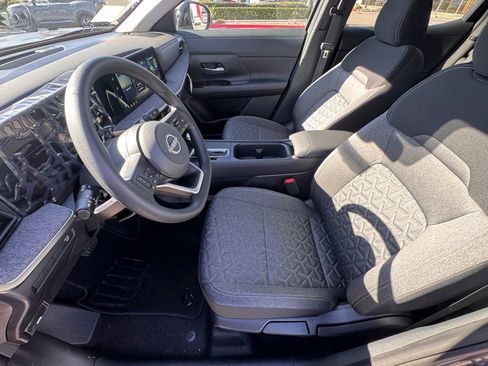 New 2026 Nissan Kicks SV image 9