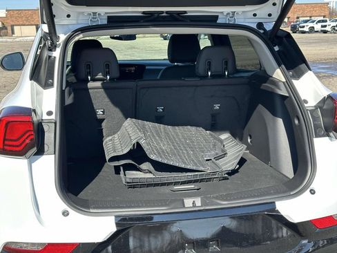 Used 2025 Buick Encore GX Sport Touring w/ Comfort Package image 12