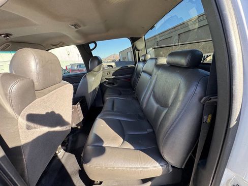 Used 2005 Chevrolet Silverado 2500 4x4 Crew Cab image 42