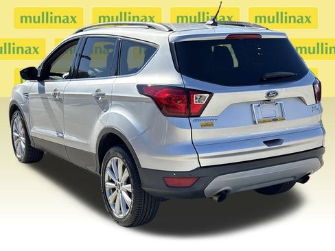 Used 2019 Ford Escape SEL image 11