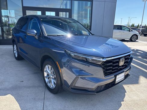 Used 2023 Honda CR-V EX image 3