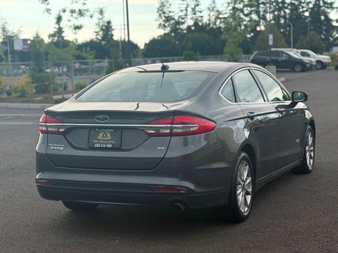 Used 2018 Ford Fusion Energi SE FWD image 3