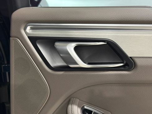 Used 2020 Porsche Macan Turbo image 64