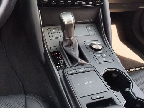 Used 2023 Lexus IS 300 w/ Comfort Package RWD image 18