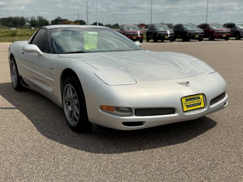 Used 2003 Chevrolet Corvette Z06 w/ Memory Package, 3 Drivers RWD image 4
