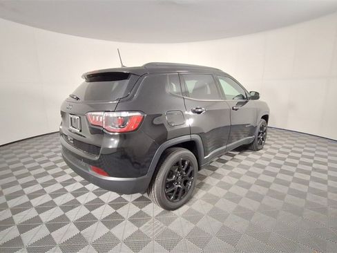 New 2026 Jeep Compass Latitude image 4