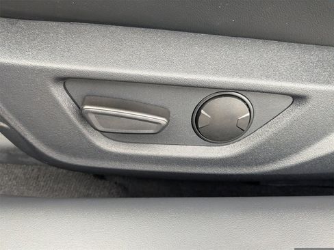Used 2025 Ford Mustang Premium image 15
