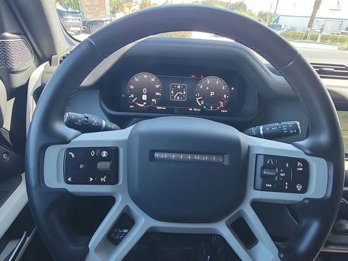 Used 2024 Land Rover Defender 110 X-Dynamic SE image 28