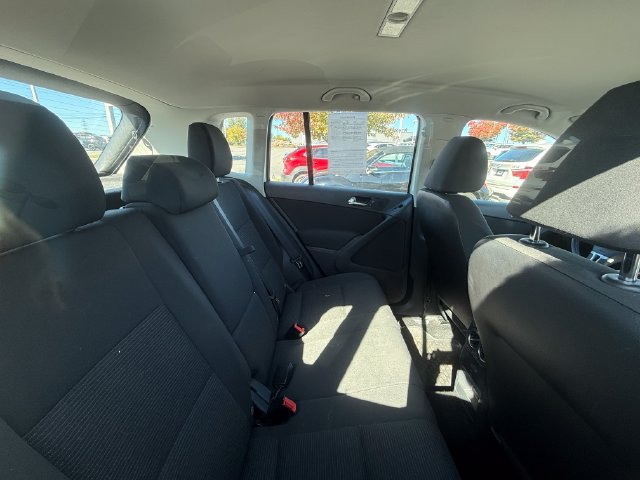 Used 2018 Volkswagen Tiguan Limited w/ Premium Package AWD/4WD image 20