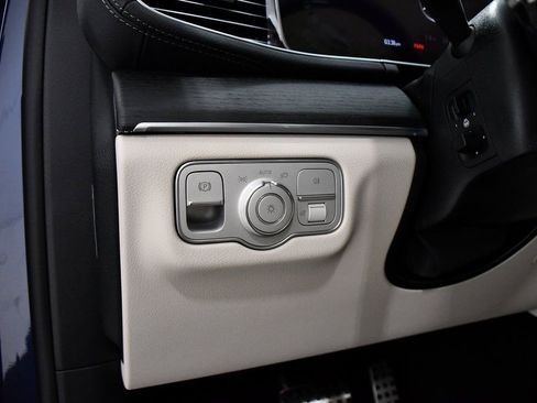 New 2026 Mercedes-Benz GLS 450 4MATIC image 9