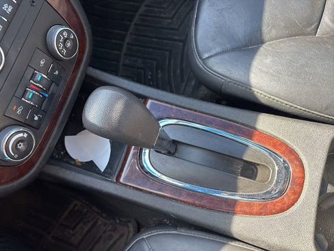 Used 2011 Chevrolet Impala LT w/ Luxury Edition Package image 17