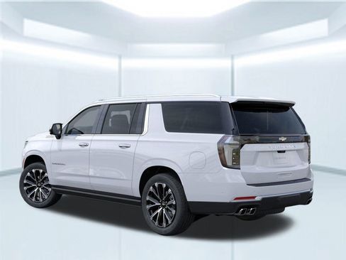 New 2026 Chevrolet Suburban High Country image 4