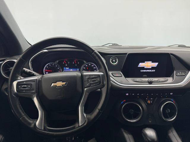 Used 2019 Chevrolet Blazer LT FWD image 3