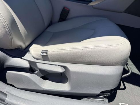 Certified 2020 Toyota Camry SE FWD image 12