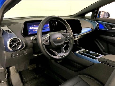 Used 2024 Chevrolet Equinox EV LT FWD image 14