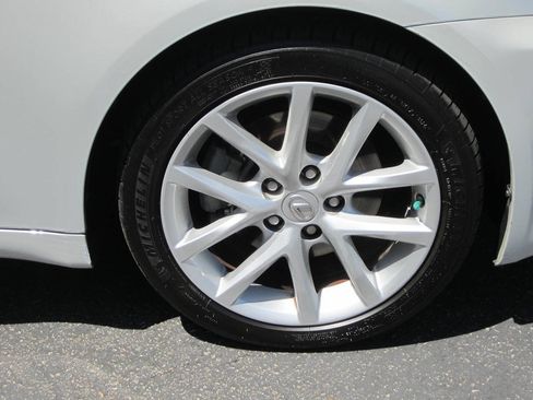 Used 2011 Lexus IS 250 w/ Premium Pkg Value Edition RWD image 9