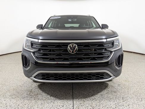 Used 2024 Volkswagen Atlas Cross Sport SEL image 2