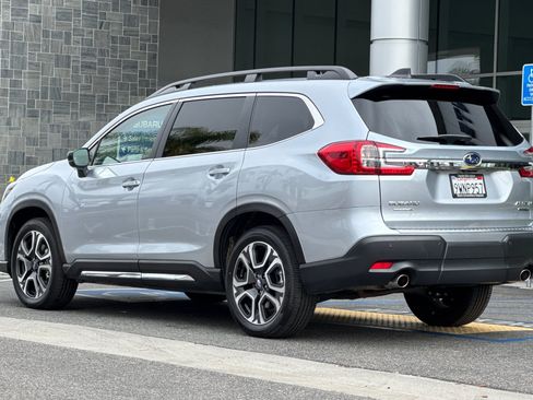Certified 2025 Subaru Ascent Limited AWD/4WD image 6