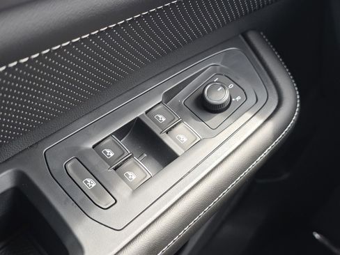 New 2026 Volkswagen Atlas Cross Sport SE AWD/4WD image 26