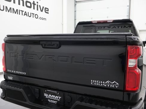 Used 2023 Chevrolet Silverado 2500 High Country image 33