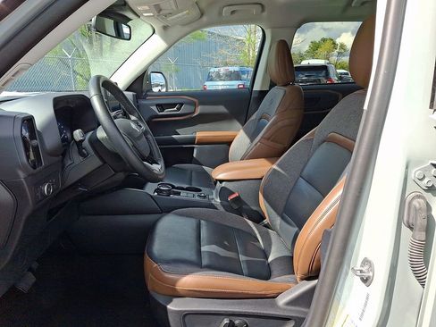 Used 2022 Ford Bronco Sport Outer Banks w/ Tech Package AWD/4WD image 14