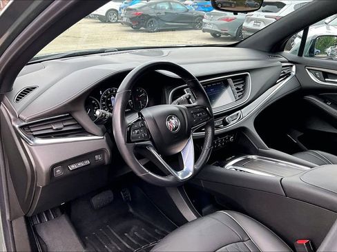 Used 2024 Buick Enclave Avenir w/ Avenir Technology Package AWD/4WD image 17