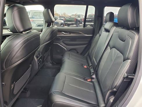 New 2026 Jeep Grand Cherokee Limited Reserve image 24