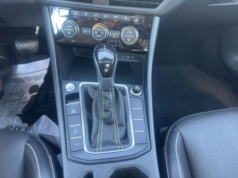 Used 2023 Volkswagen Jetta SE FWD image 16