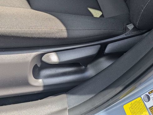 Used 2025 Toyota Corolla LE FWD image 20