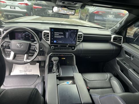 Used 2023 Toyota Tundra Platinum AWD/4WD image 31