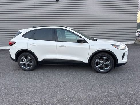 New 2025 Ford Escape ST-Line w/ Equipment Group 301A image 2