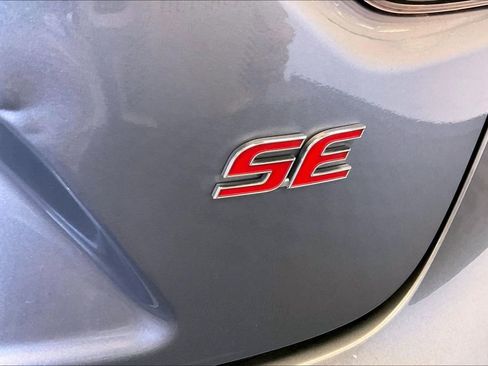 Used 2023 Toyota Corolla SE image 7