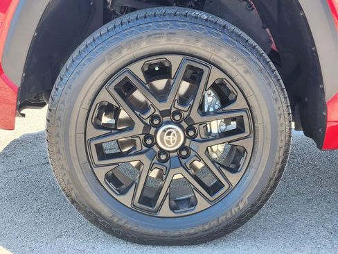 Used 2024 Toyota Tundra Limited AWD/4WD image 10