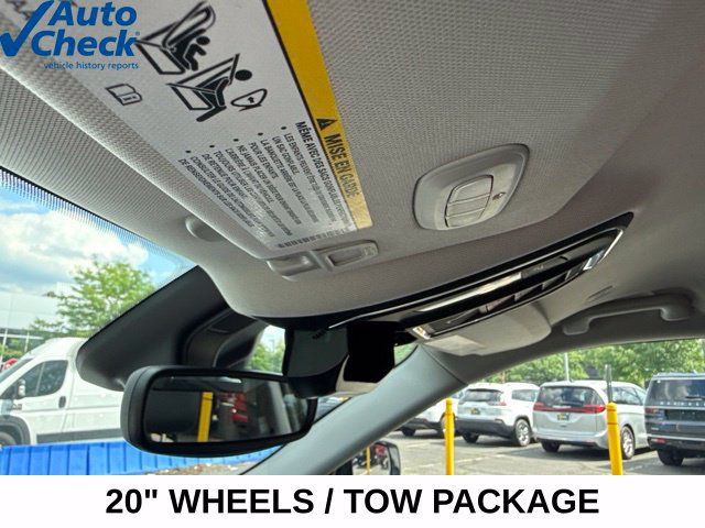 Used 2023 Jeep Grand Cherokee Limited w/ Trailer Tow Prep Group (B) AWD/4WD image 36