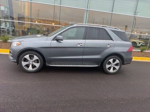 Used 2017 Mercedes-Benz GLE 350 4MATIC image 2
