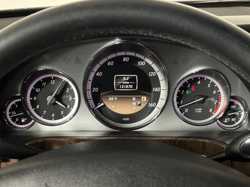 Used 2011 Mercedes-Benz E 350 4MATIC Sedan image 11