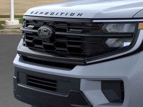 New 2026 Ford Expedition Platinum w/ Stealth Performance Package image 17