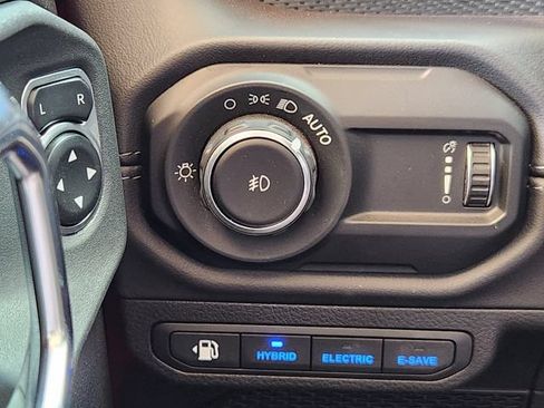 Used 2025 Jeep Wrangler Unlimited Rubicon 4xe w/ Convenience Group AWD/4WD image 24