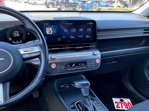 Certified 2025 Hyundai Kona SEL FWD image 9