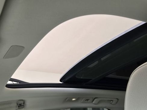 Used 2023 Volvo XC60 B5 Plus w/ Protection Package Premier image 22