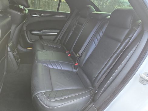 Used 2023 Chrysler 300 C image 26