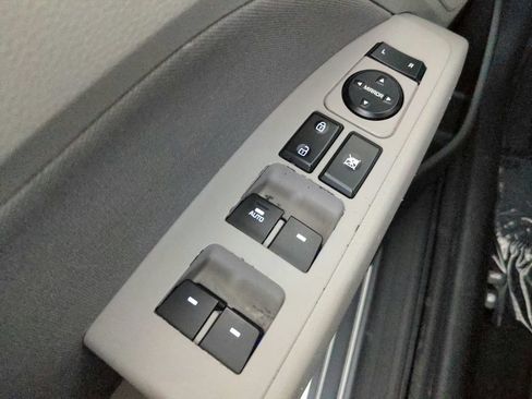 Used 2019 Hyundai Elantra Value Edition FWD image 26