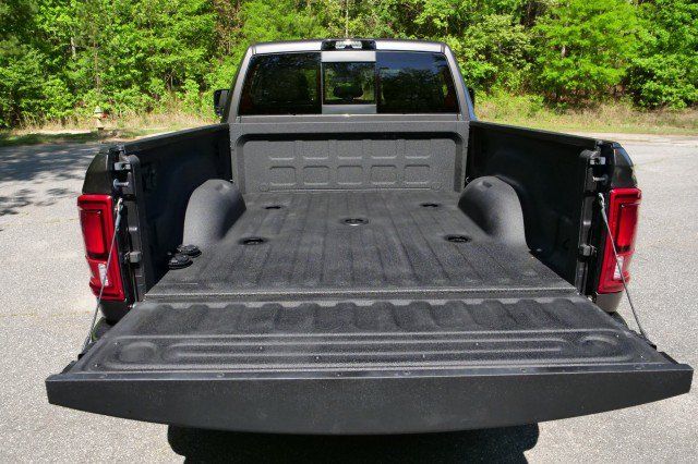 Used 2025 RAM 3500 Big Horn AWD/4WD image 32