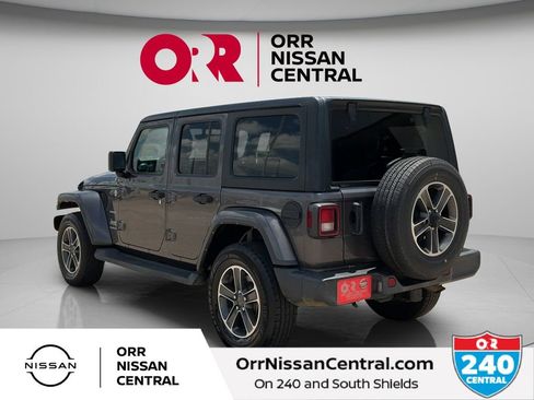 Used 2023 Jeep Wrangler Unlimited Sahara AWD/4WD image 7